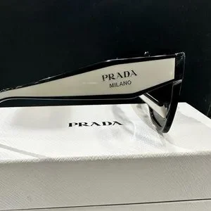 Prada | Accessories | Original Prada Milano Pr 242 Model  display picture 3